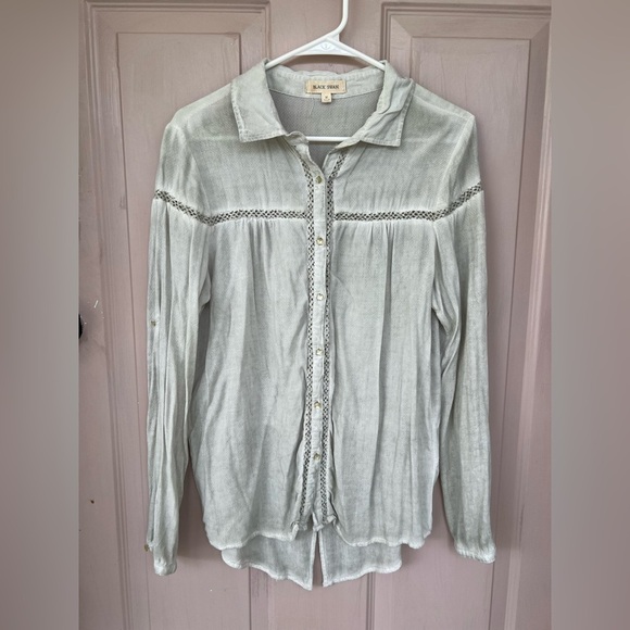 Black Swan Tops - Black Swan Cream and Green Lace Trim Blouse Women’s M